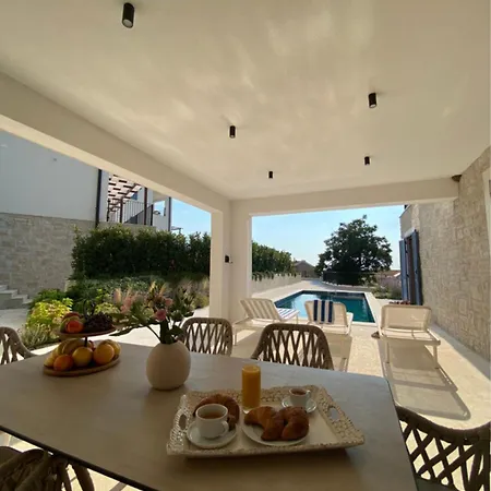 Villa Belsize Budua